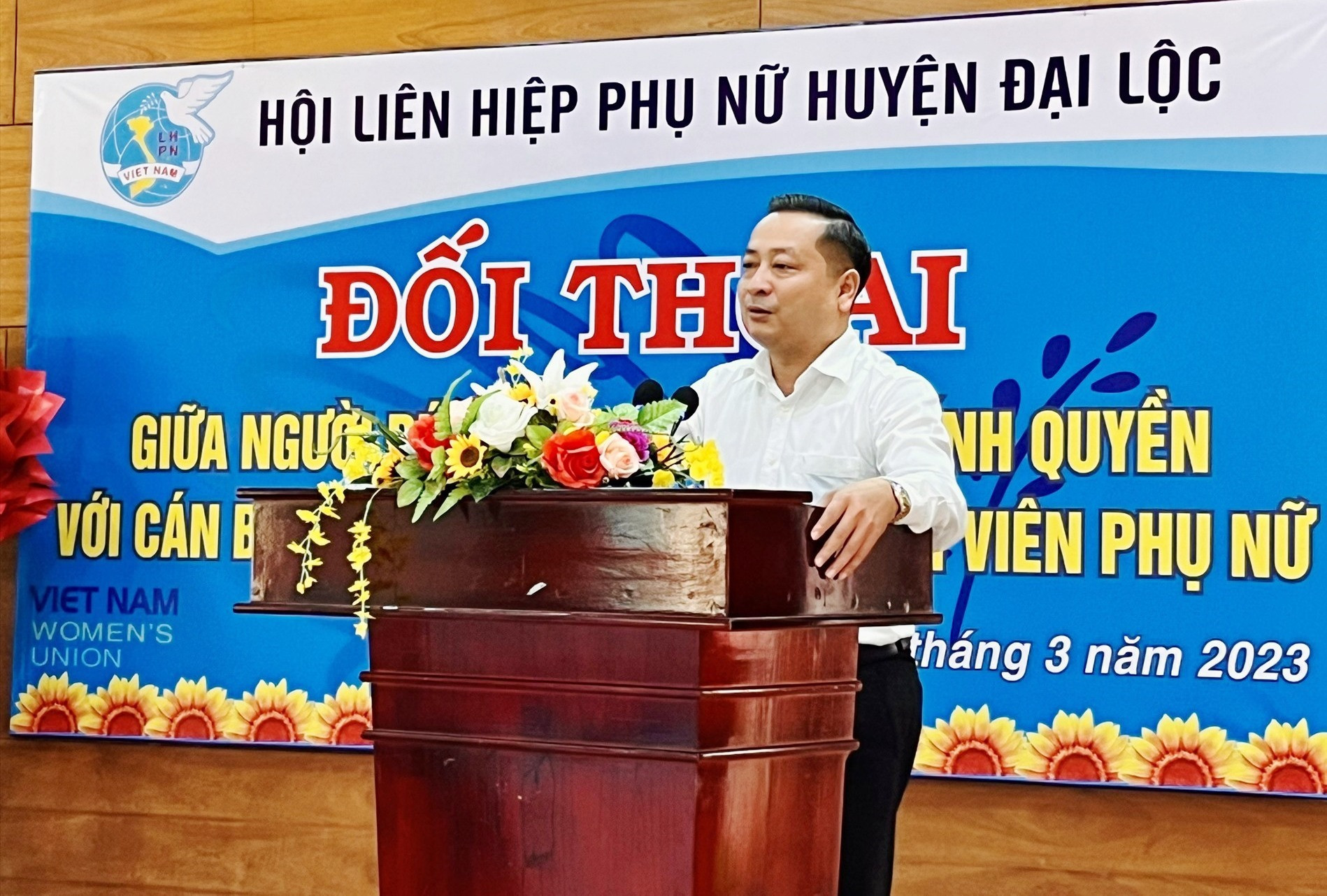 Ông Nguyễn Hảo, Bí thư Huyện ủy Đại Lộc phát biểu tại buổi đối thoại. Ảnh: H.LIÊN