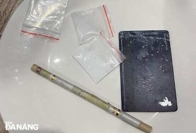 Tang vật được phát hiện tại hiện trường. Ảnh: TRÍ DŨNG