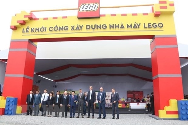 At the groundbreaking ceremony of LEGO Group's 1.3 billion USD project in Binh Duong provice. (Photo: VNA)