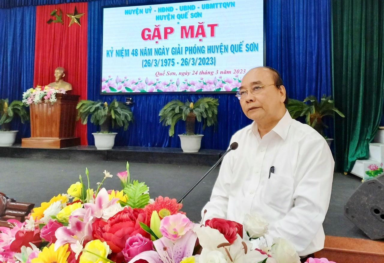 Nguyên Chủ tịch nước Nguyễn Xuân Phúc phát biểu tại buổi lễ. Ảnh D.T