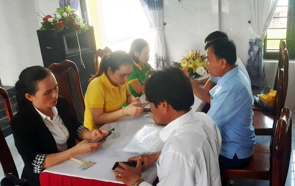 Hướng dẫn nhân dân xã Đại Phong mở tài khoản thanh toán trực tuyến.