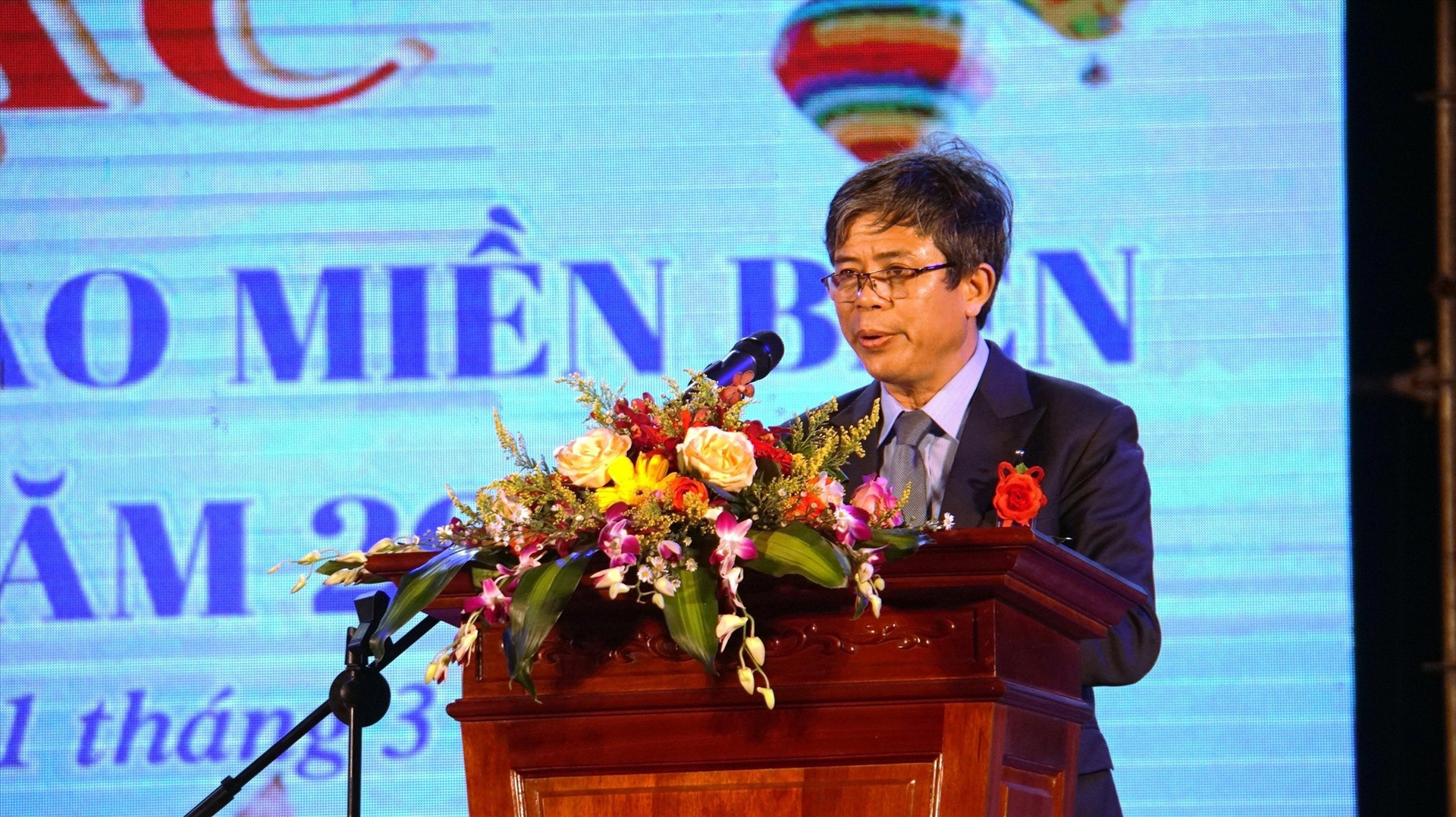 Ông Nguyễn Văn Hùng - Chủ tịch UBND huyện Thăng Bình phát biểu khai mạc Lễ hội văn hóa - thể thao miền biển năm 2023. Ảnh: H.Q
