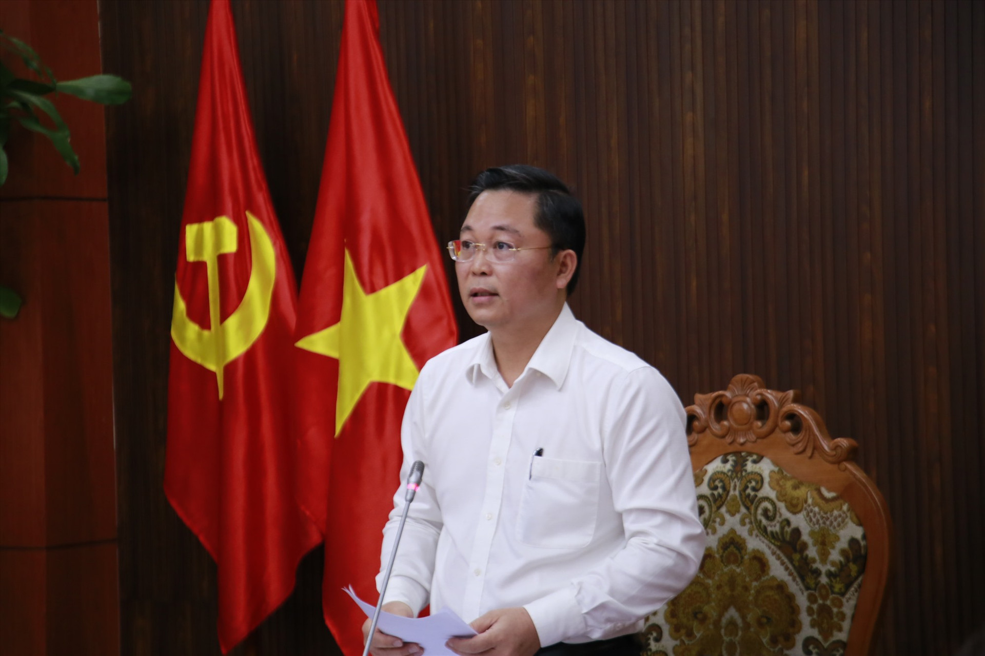 Chủ tịch UBND tỉnh Lê Trí Thanh phát biểu tại hội nghị trực tuyến. Ảnh: P.V