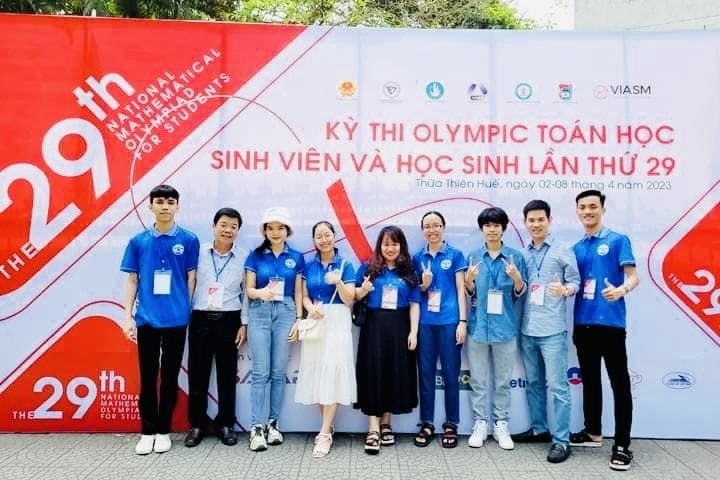 Đoàn dự thi Olympic Toán của Trường Đại học Quảng Nam trong kỳ thi Olympic Toán học sinh, sinh viên toàn quốc 2023.