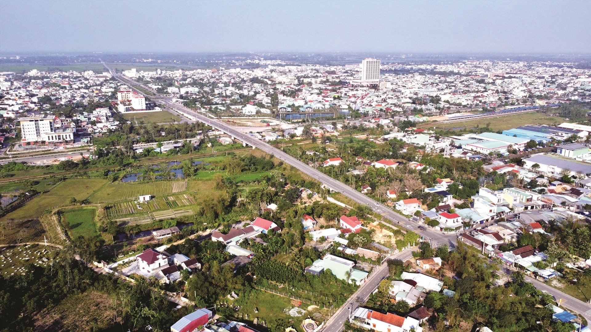 Tam Kỳ sẽ phát triển đô thị trên nền tảng xanh - văn hóa - lịch sử - thông minh. Ảnh: C.S