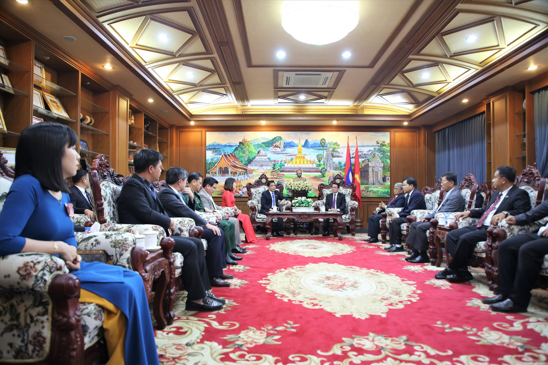 Đoàn đại biểu cấp cao tỉnh Quảng Nam thăm, chúc tết lãnh đạo tỉnh Chămpasak. Ảnh: A.N