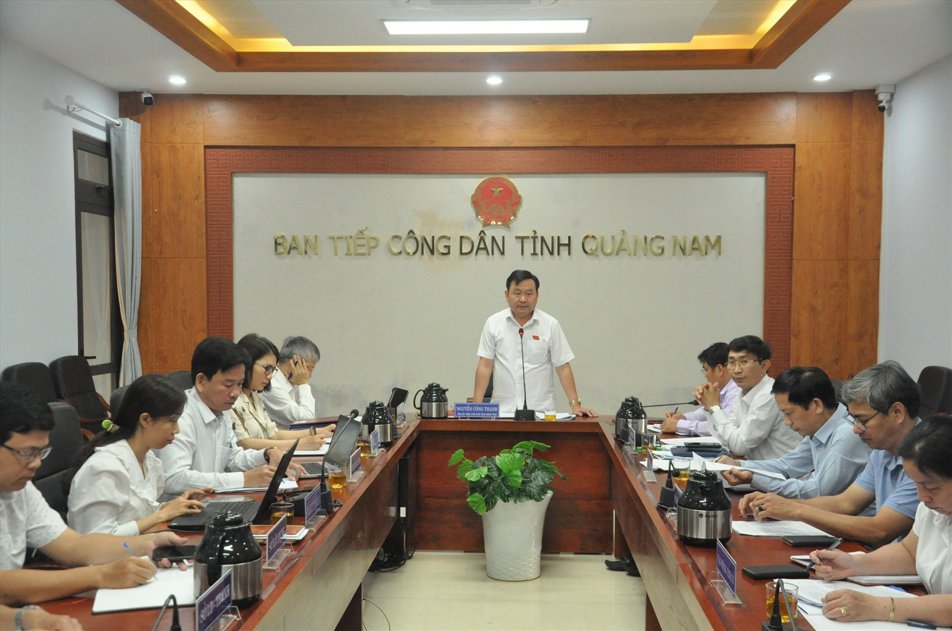Phó Chủ tịch HĐND tỉnh Nguyễn Công Thanh chủ tri tiếp công dân. Ảnh: X.P
