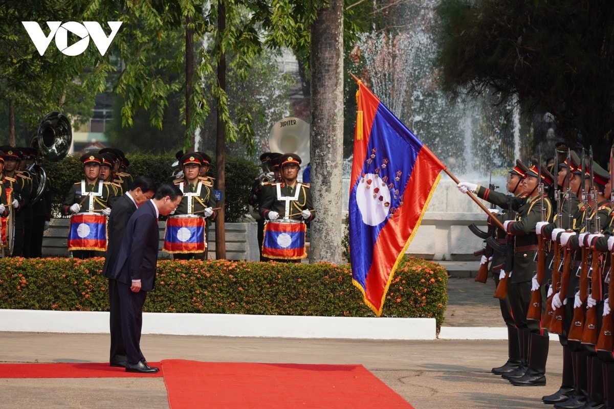 Official welcome ceremony for Vietnamese President in Laos