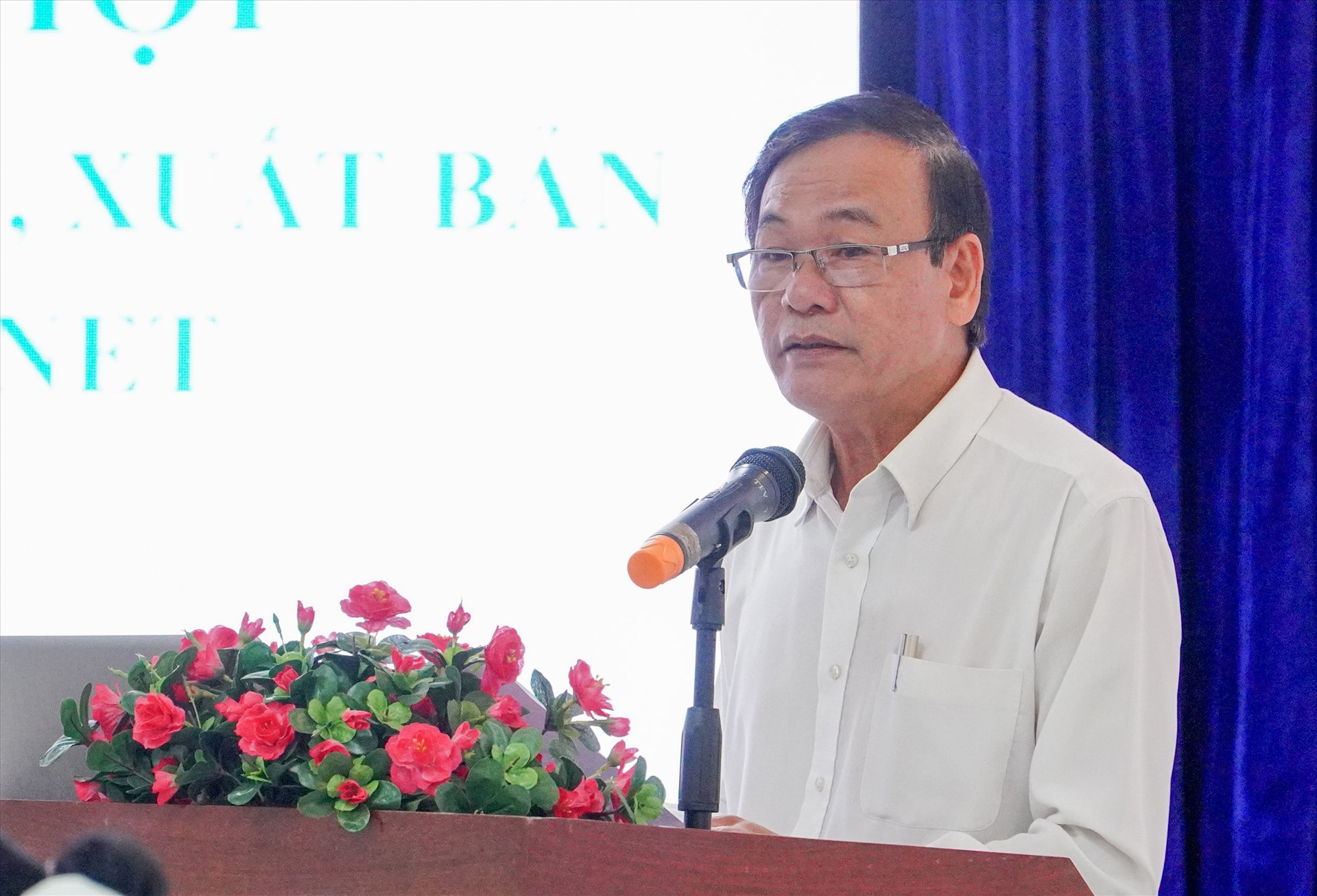 Ông Trần Khắc Thắng - Phó Trưởng Ban Tuyên giáo Tỉnh ủy phát biểu tại hội nghị. Ảnh: H.Q