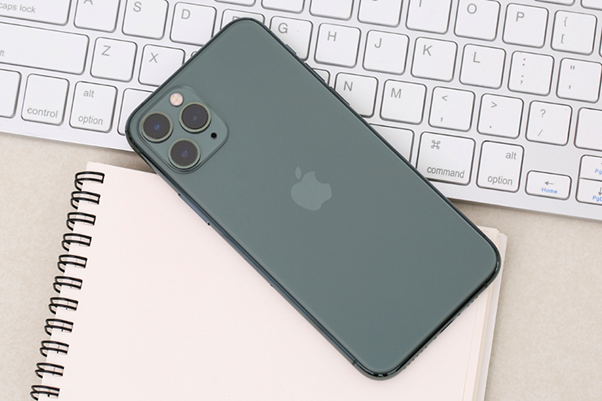 iPhone 11 Pro màu Xanh hợp với mệnh Mộc.