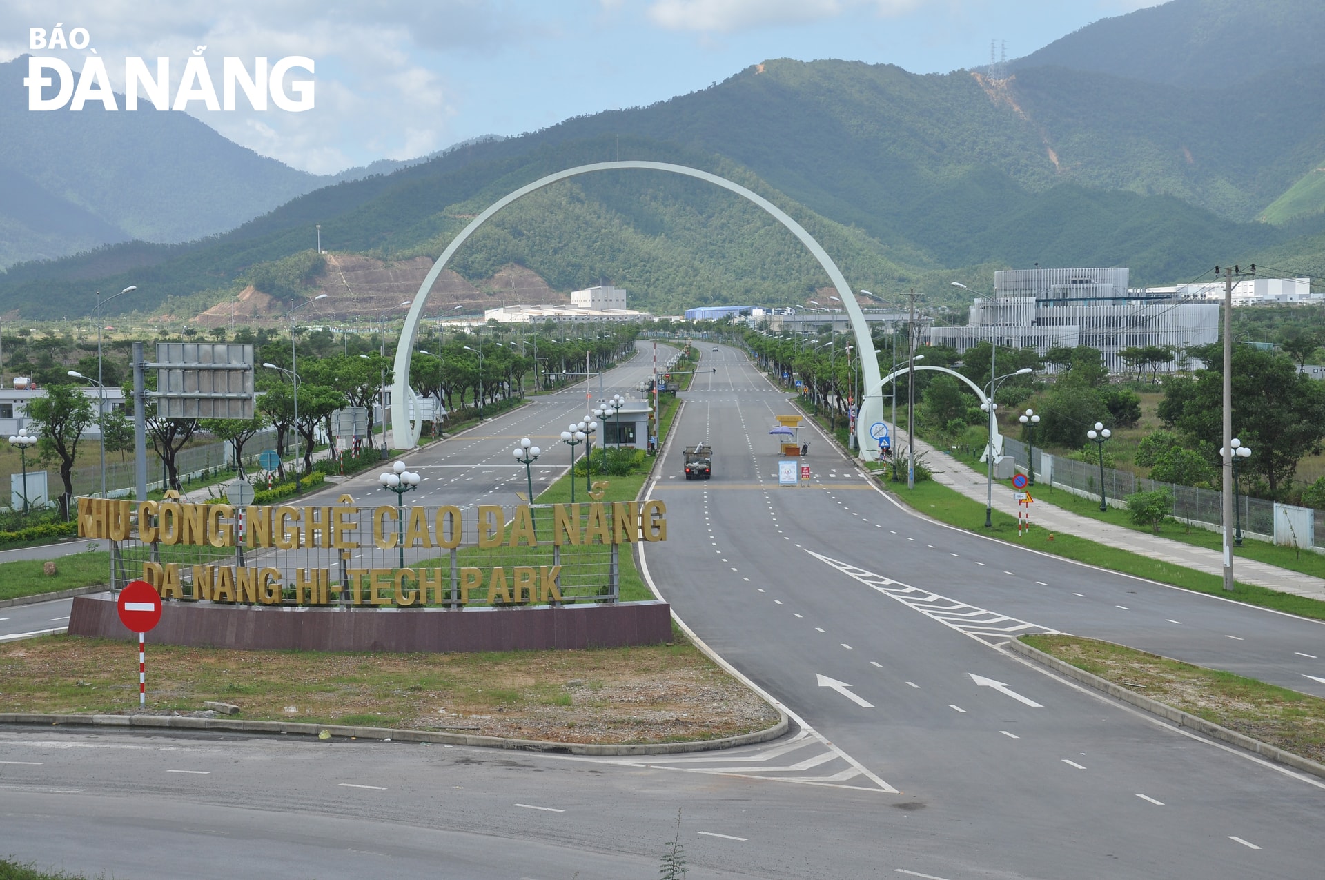 Khu Công nghệ cao Đà Nẵng đang thu hút sự quan tâm của các doanh nghiệp nước ngoài đến đầu tư. Ảnh: THÀNH LÂN