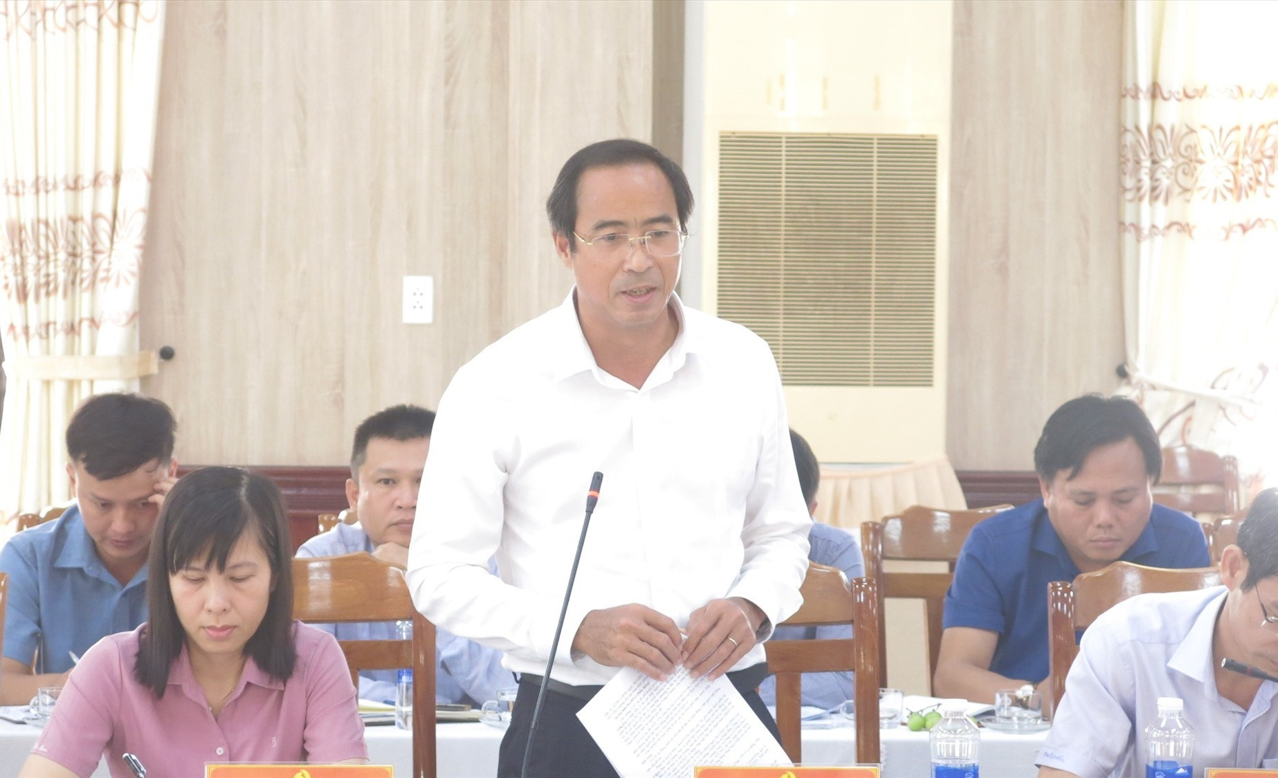 Ông Nguyễn Thanh Tâm - Giám đốc Ban quản lý dự án đầu tư xây dựng các công trình giao thông đề nghị dừng các hạng mục không thể triển khai kịp tiến độ Ảnh TD