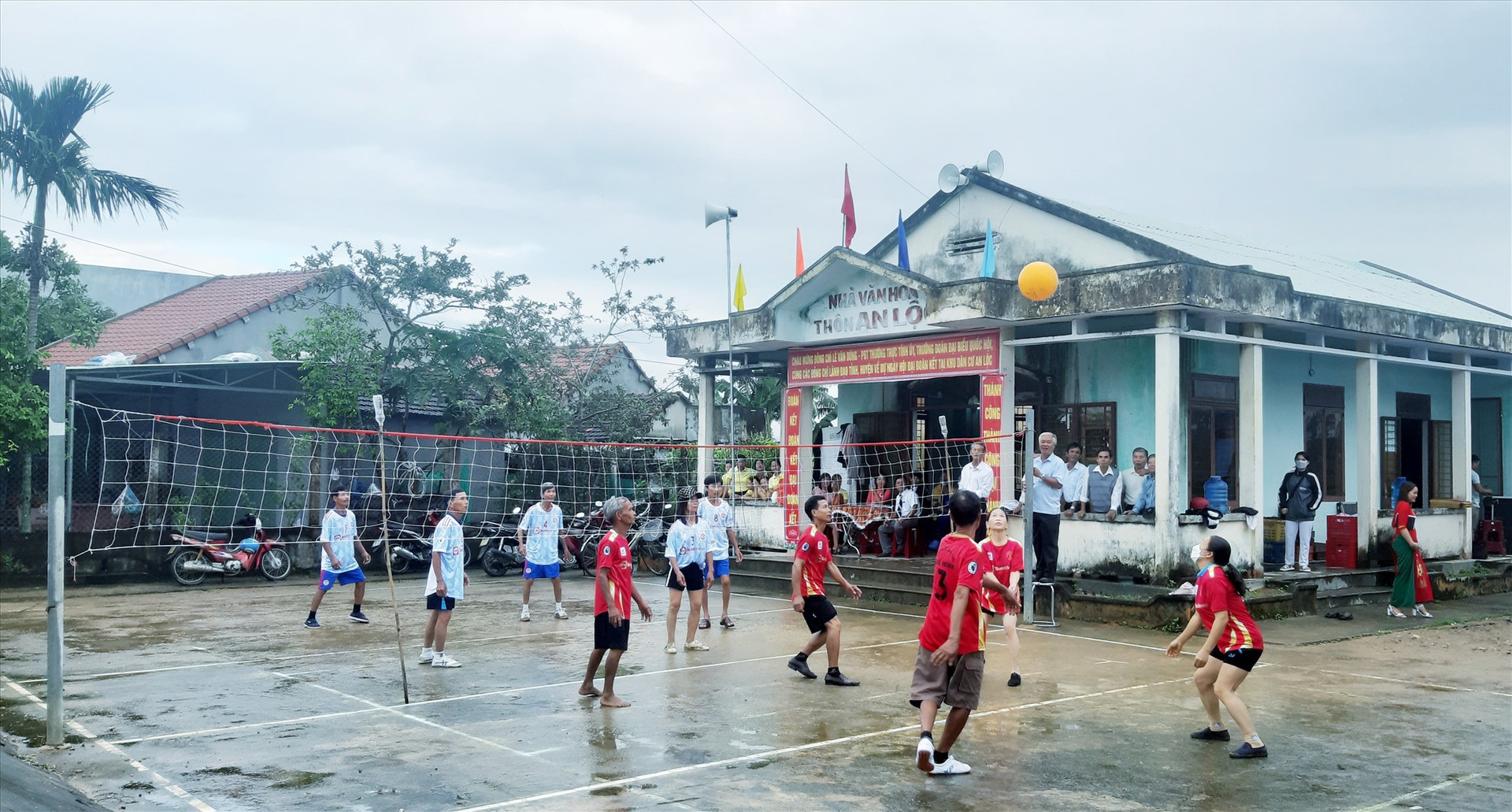 Phong trào thể dục - thể thao ở thôn An Lộc (Quế Minh, Quế Sơn) ngày càng phát triển. Ảnh: L.T