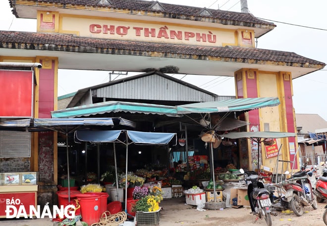 Chợ Thần Phù hoàn toàn không liên quan gì đến cửa Thần Phù. Ảnh: V.T.L