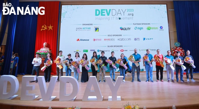 Khai mạc Devday Đà Nẵng 2023 sáng 22-4 tại Trường ĐHBách Khoa, ĐH Đà Nẵng.