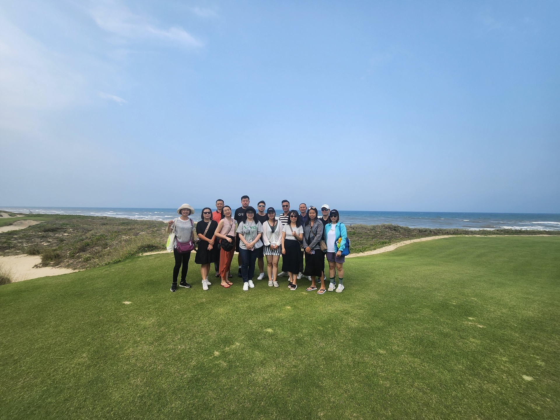 Đoàn Famtour khảo sát du lịch golf tại Hoiana. Ảnh: Q.T