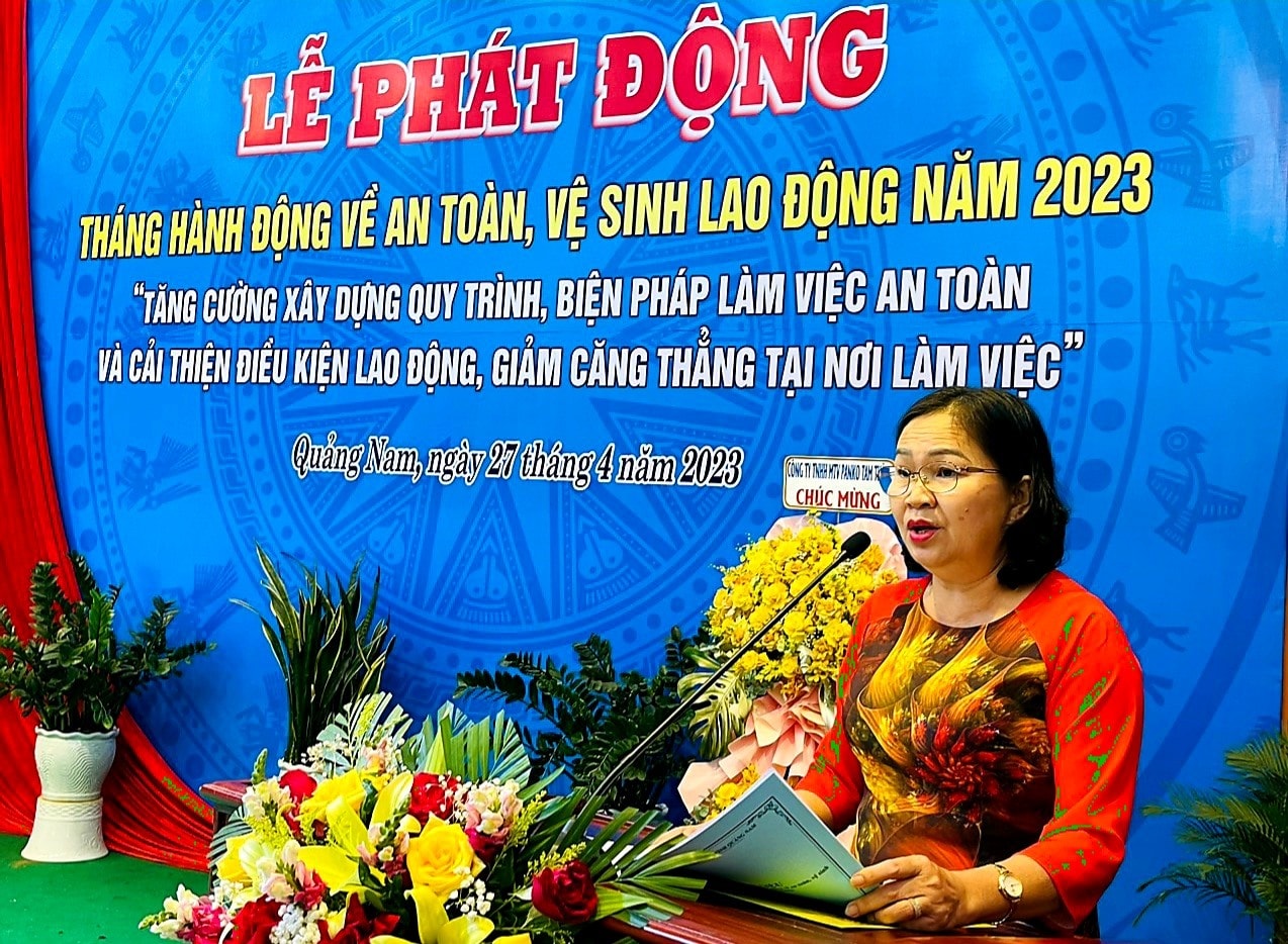 Bà Trương Thị Lộc - Giám đốc Sở LĐ-TB&XH phát biểu tại lễ phát động.   Ảnh: T.S