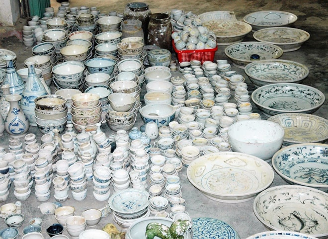 Gốm sứ cổ Chu Đậu được khai quật từ con tàu đắm tại vùng biển Cù Lao Chàm.  (Ảnh tư liệu)