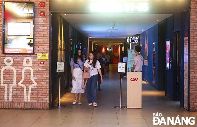 Các rạp như CGV Vincom, Galaxy Cinema chiếu những phim dự thi có lượng khán giả đến xem phim rất đông.