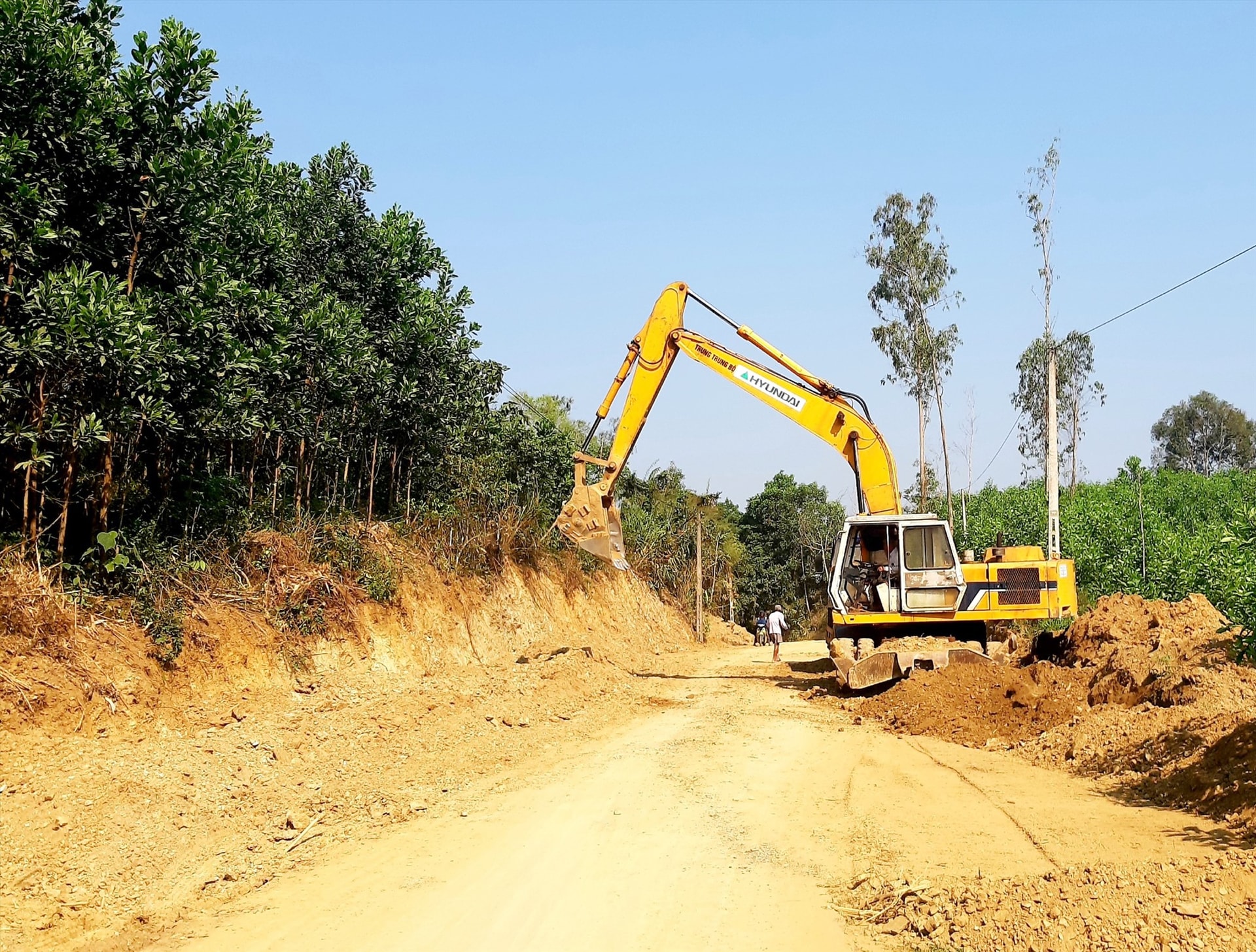 Nhiều địa phương gặp khó trong việc cân đối nguồn lực xử lý nợ đọng xây dựng cơ bản thuộc chương trình nông thôn mới giai đoạn 2016 - 2020 (Ảnh minh họa). Ảnh: PV