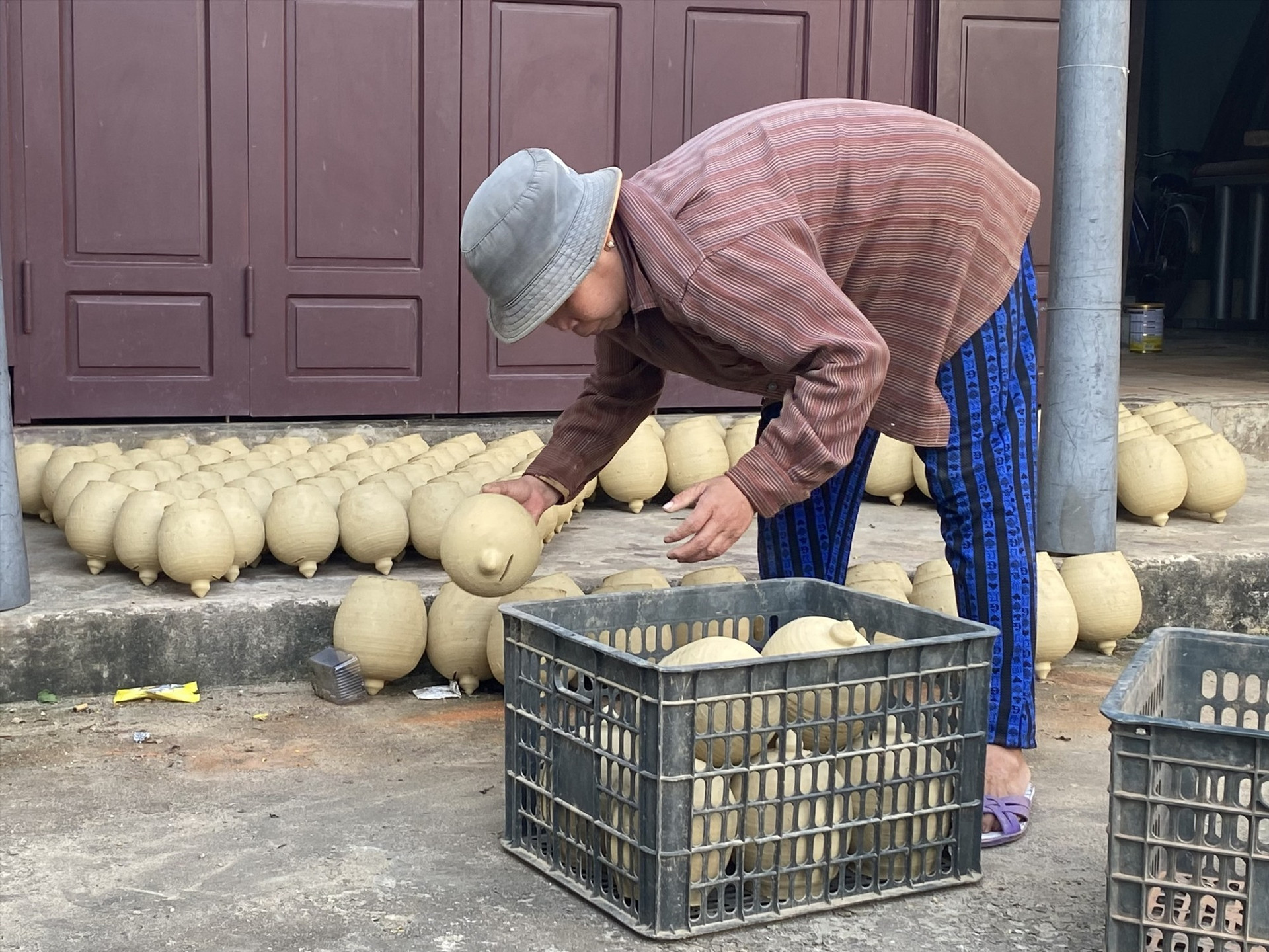 Penny banks in Thanh Ha Pottery Village