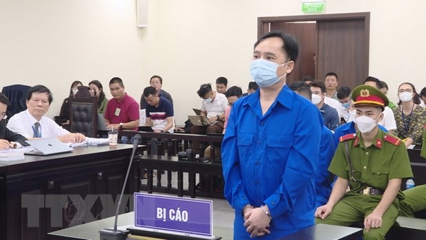 Bị cáo Đỗ Thành Nhân khai báo tại phiên tòa. (Ảnh: Kim Anh/TTXVN)