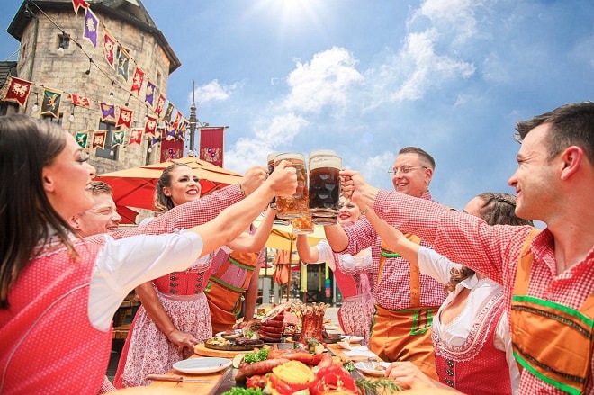 Sun World Ba Na Hills sẽ chìm trong những lễ hội và cuộc vui bất tận hè này.