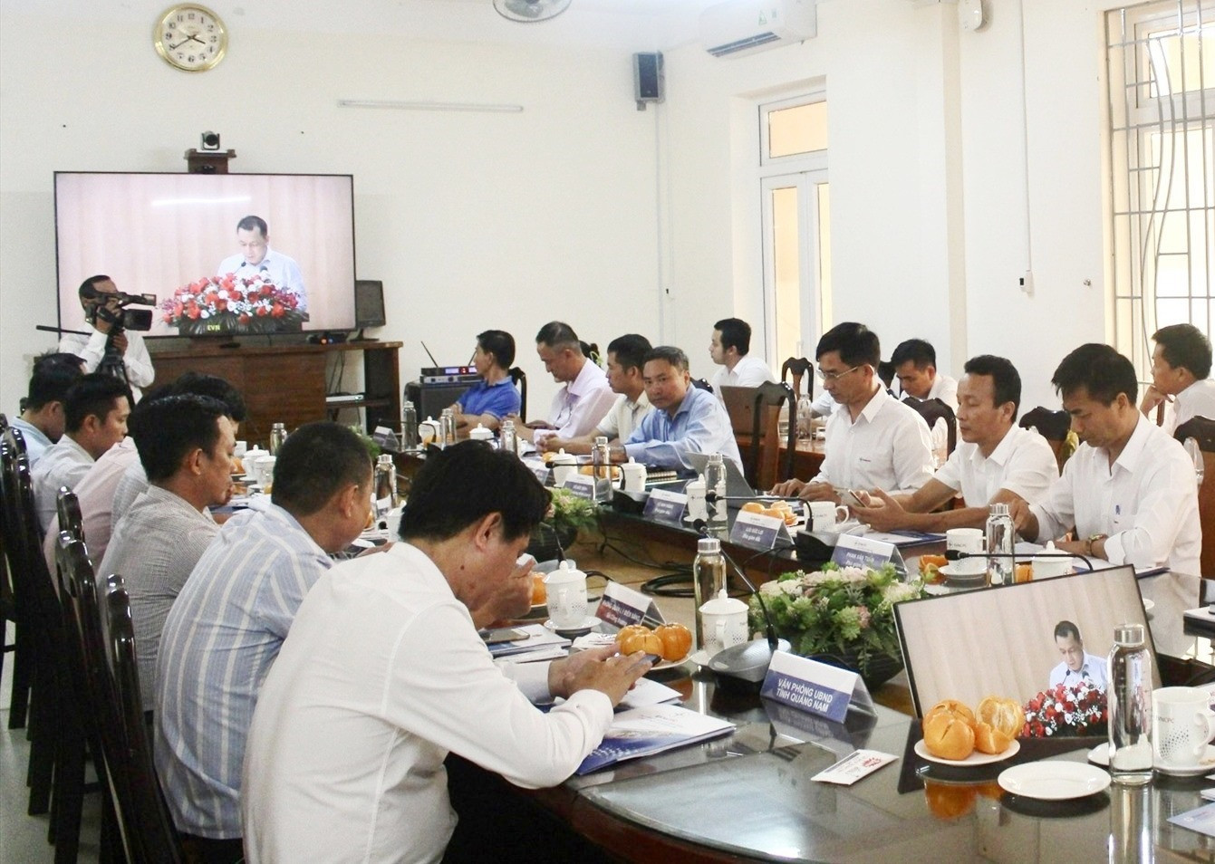 Các đại biểu tham dự tại điểm cẩu tỉnh Quảng Nam. Ảnh:N.P
