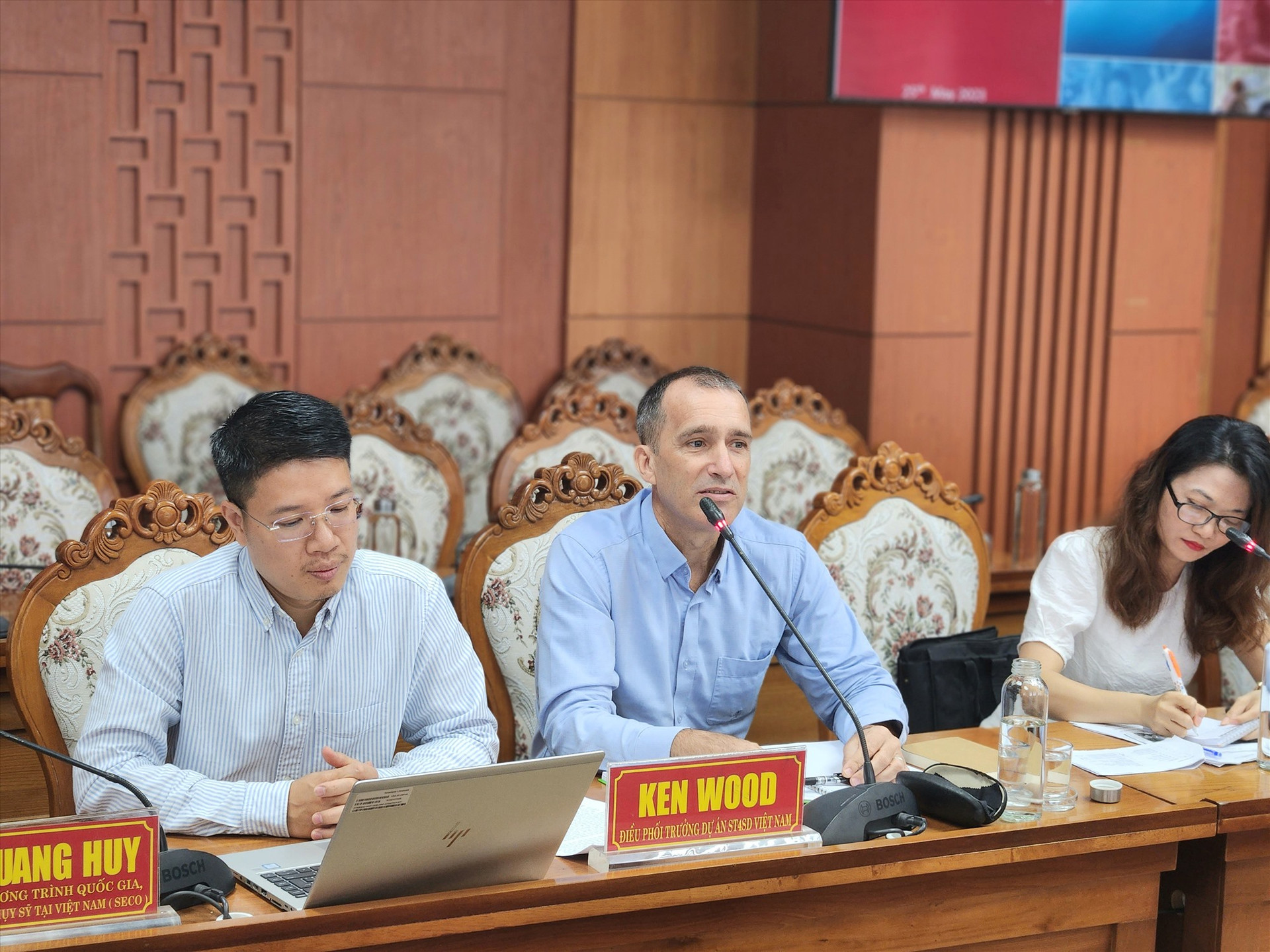 Đại diện đoàn công tác đánh giá cao kết quả phát triển du lịch xanh của Quảng Nam trong những năm gần đây. Ảnh: Q.T