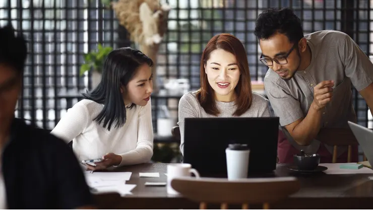 ASEAN có tỷ lệ sử dụng internet cao, trên 70%. Ảnh: Getty Images