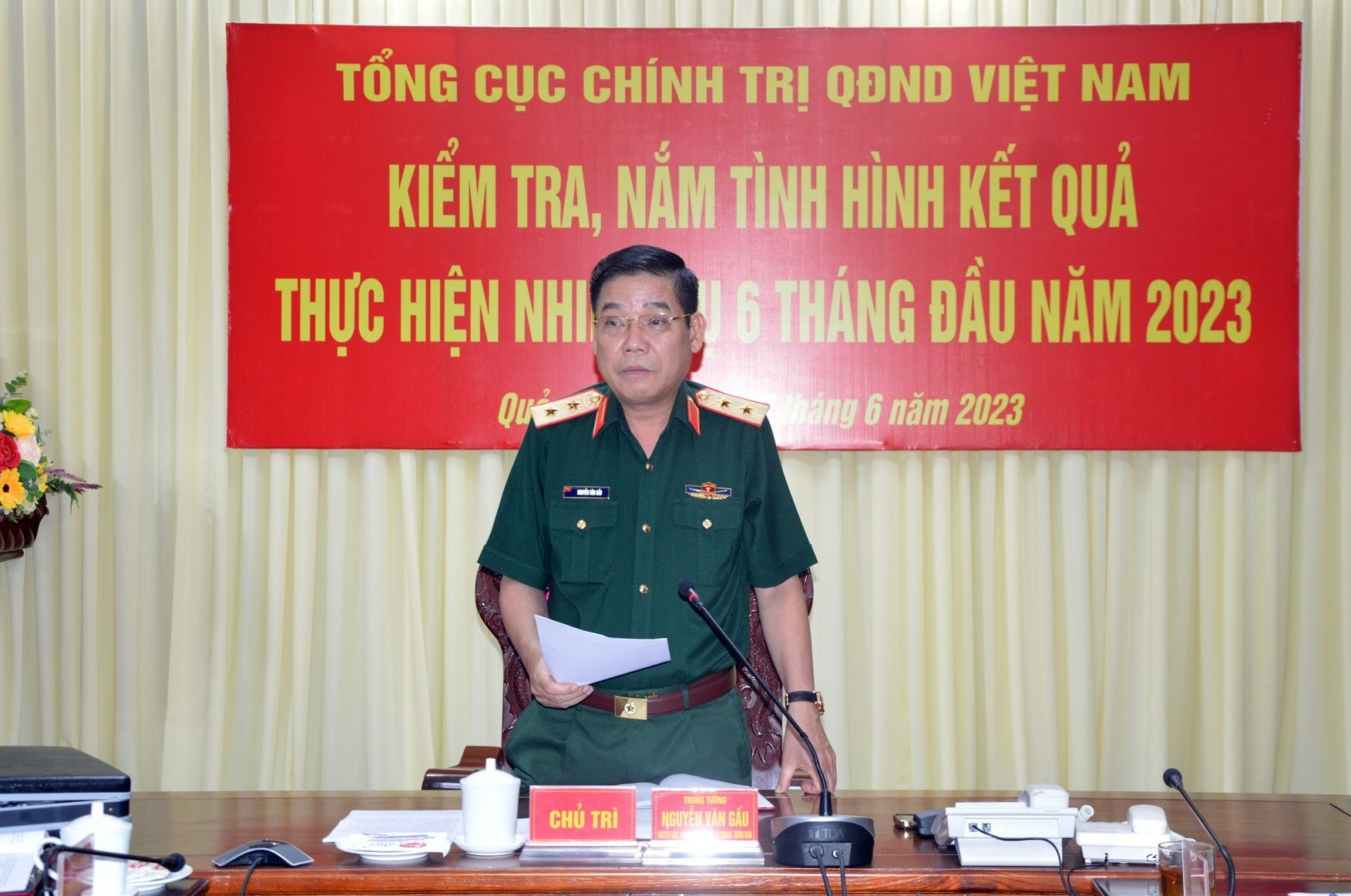 Trung tướng Nguyễn Văn Gấu, Phó Chủ nhiệm Tổng cục Chính trị phát biểu tại buổi kiểm tra.