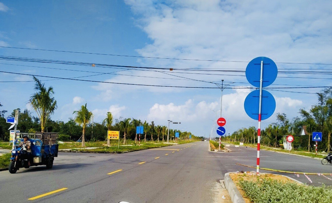 Một phần đường Võ Chí Công đoạn qua xã Bình Sa, huyện Thăng Bình.