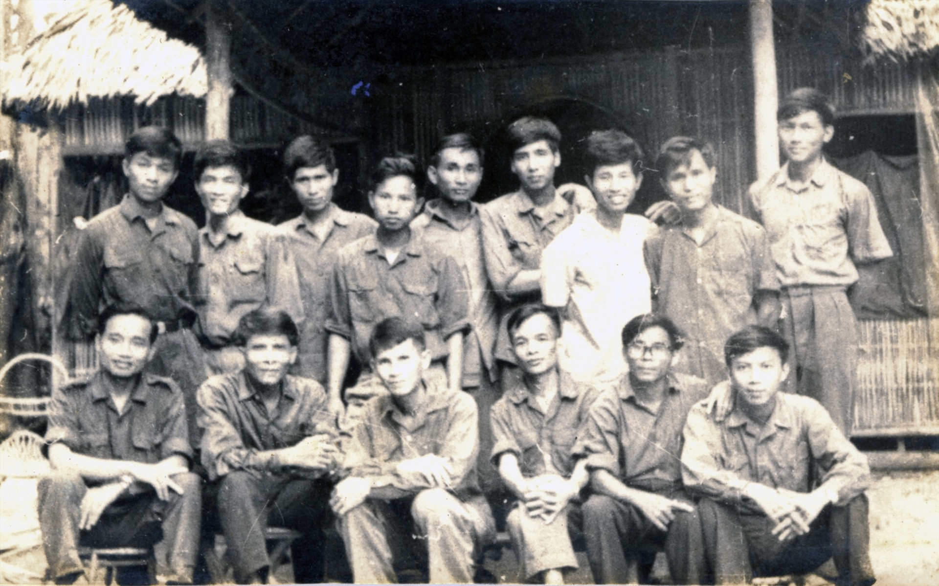 Các nhà văn, nhà báo tại chiến khu Quảng Đà những năm chiến tranh. Ảnh: T.L