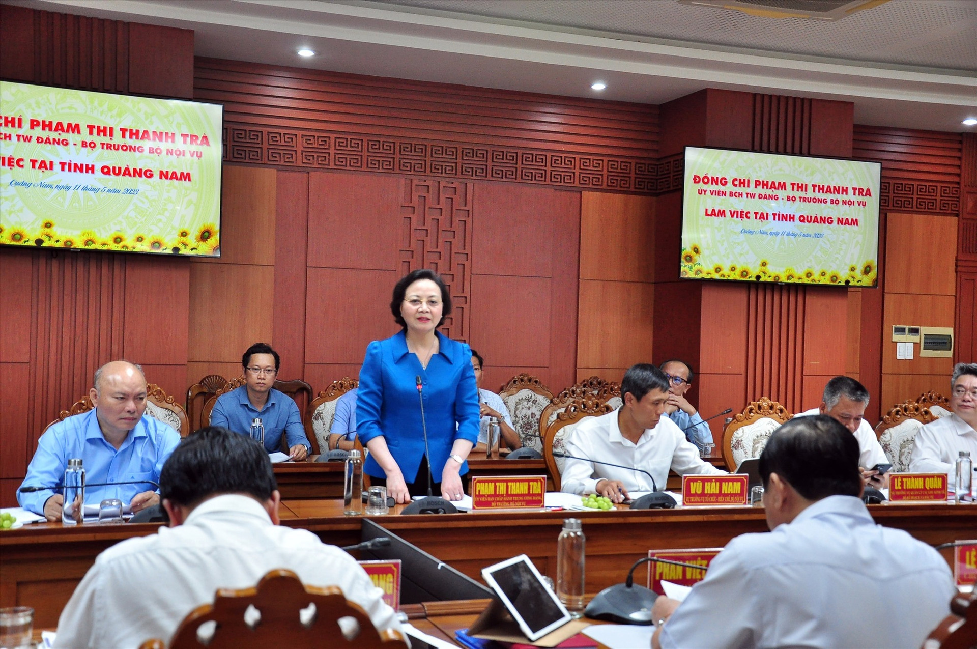 Bộ trưởng Bộ Nội vụ Phạm Thị Thanh Trà phát biểu tại buổi làm việc với lãnh đạo tỉnh Quảng Nam vào chiều 14/5. Ảnh: V.A