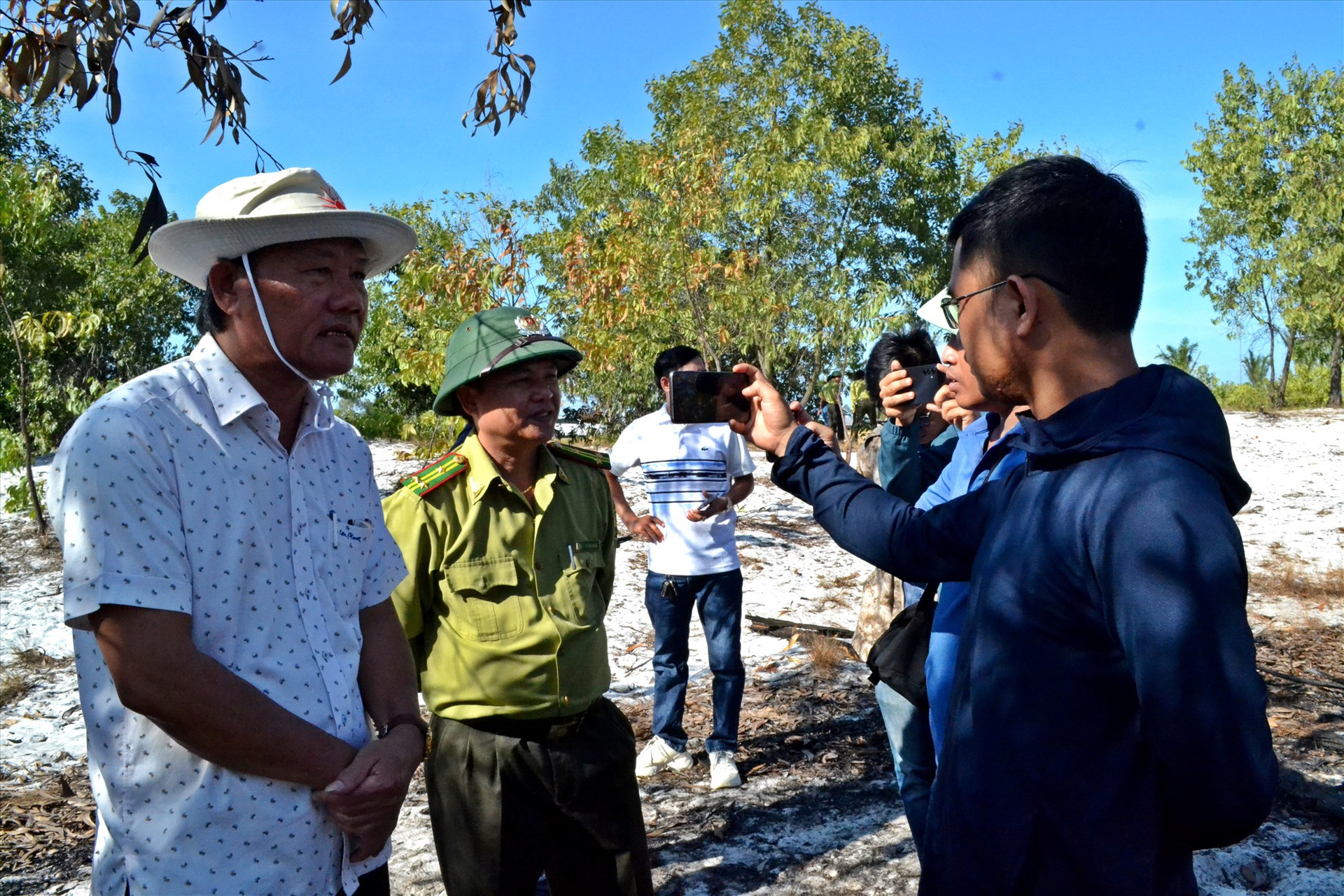 ông Phạm Viết Tích - Giám đốc Sở NN&PTNT cho rằng diễn tập chữa cháy rừng không thể tổ chức ở khu vực không phải là rừng. Ảnh: VIỆT NGUYỄN