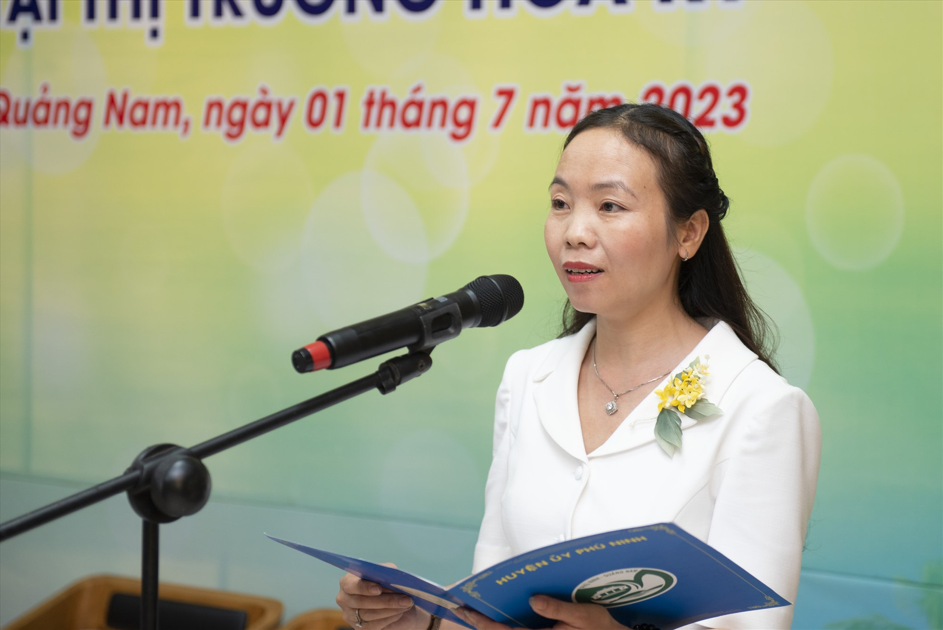 Bà Huỳnh Thị Thu Thủy - Người sáng lập HTX Bà Ba Hội phát biểu tại lễ ký kết. Ảnh: M.L