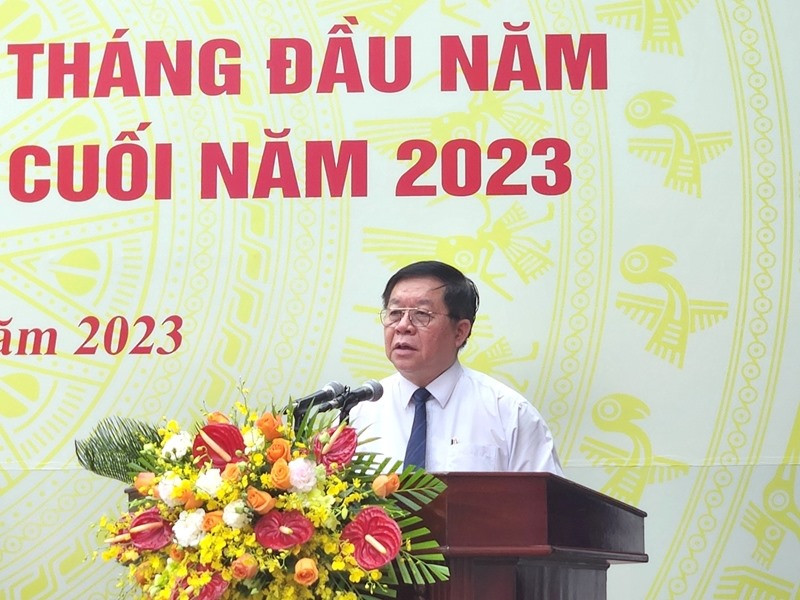 Trưởng ban Tuyên giáo Trung ương Nguyễn Trọng Nghĩa phát biểu kết luận hội     nghị