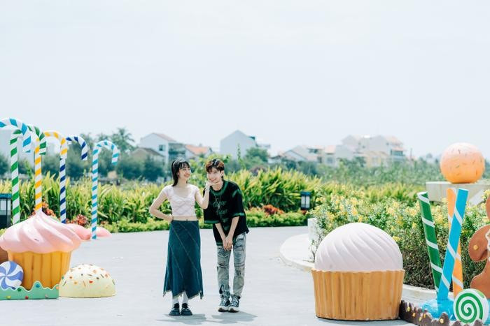 In summer 2023, visitors to the Hoi An Memories Land have an opportunity to own the buy 1 – get  3 offer. Buying a ticket to the Hoi An Memories show, visitors will receive free vouchers to visit Hoi An Impression Theme Park and Fantastic Sweet Land.