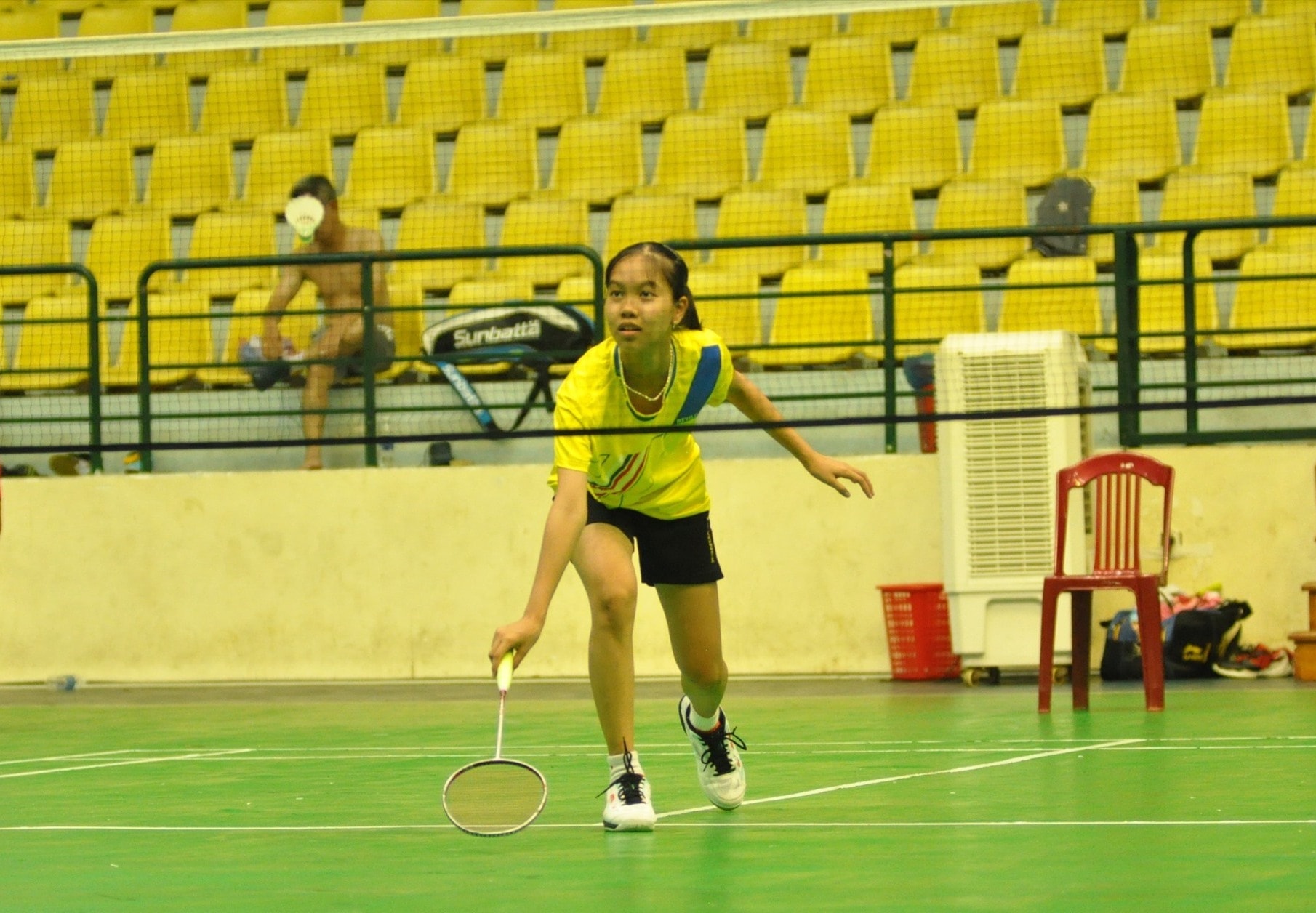 Nguyễn Minh Thư vô địch nội dung đơn nữ 13-14 tuổi. Ảnh: T.V
