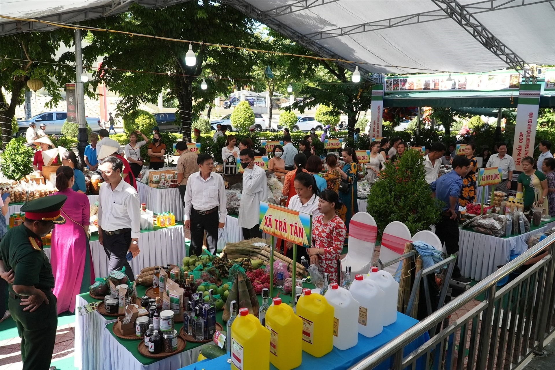 The festival aims to widen consumption markets and attract investment in local agricultural products.