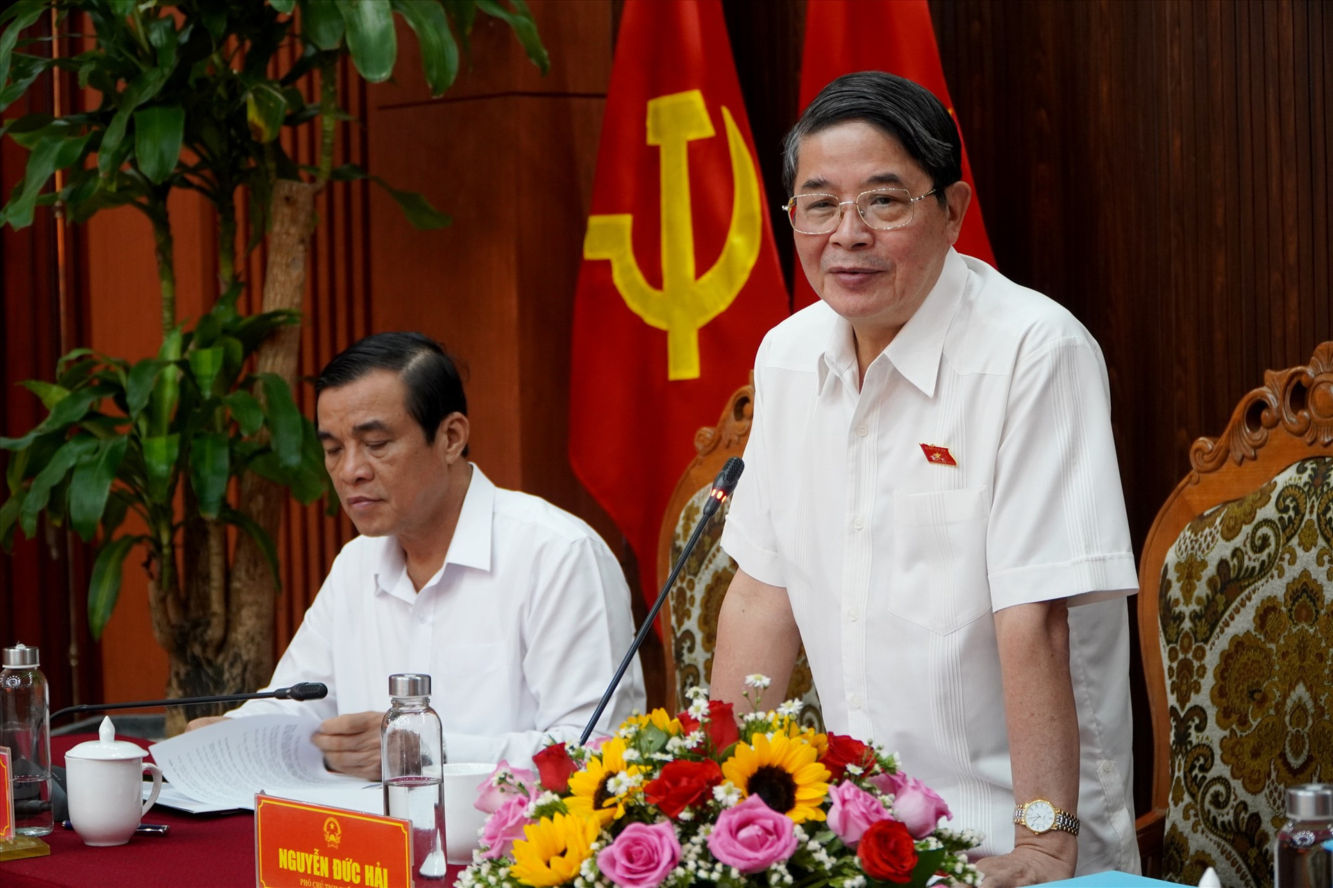 Đồng chí Nguyễn Đức Hải - Phó Chủ tịch Quốc hội chia sẻ tại buổi làm việc. Ảnh: T.C
