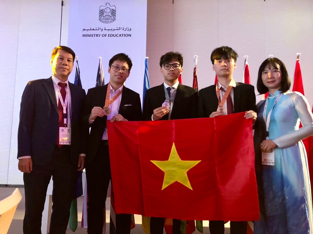 Đội tuyển Việt Nam tham dự Olympic Sinh học quốc tế 2023. Ảnh: Bộ Giáo dục và Đào tạo.