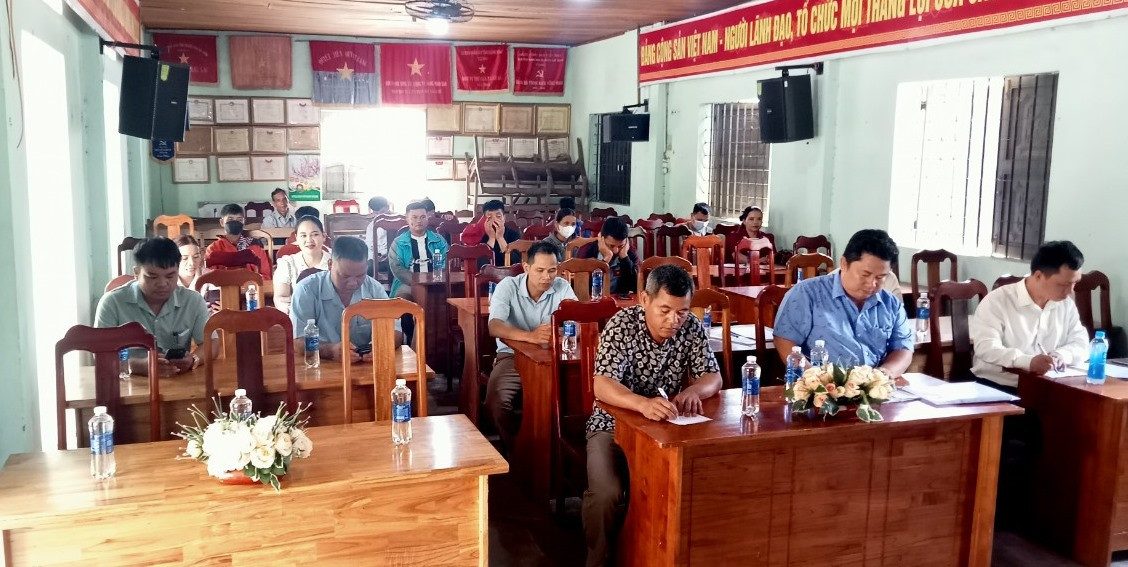 Quang cảnh lễ xuất quân đưa người lao động Nam Giang đi làm việc tại các nông trường THAGRICO ở Lào.