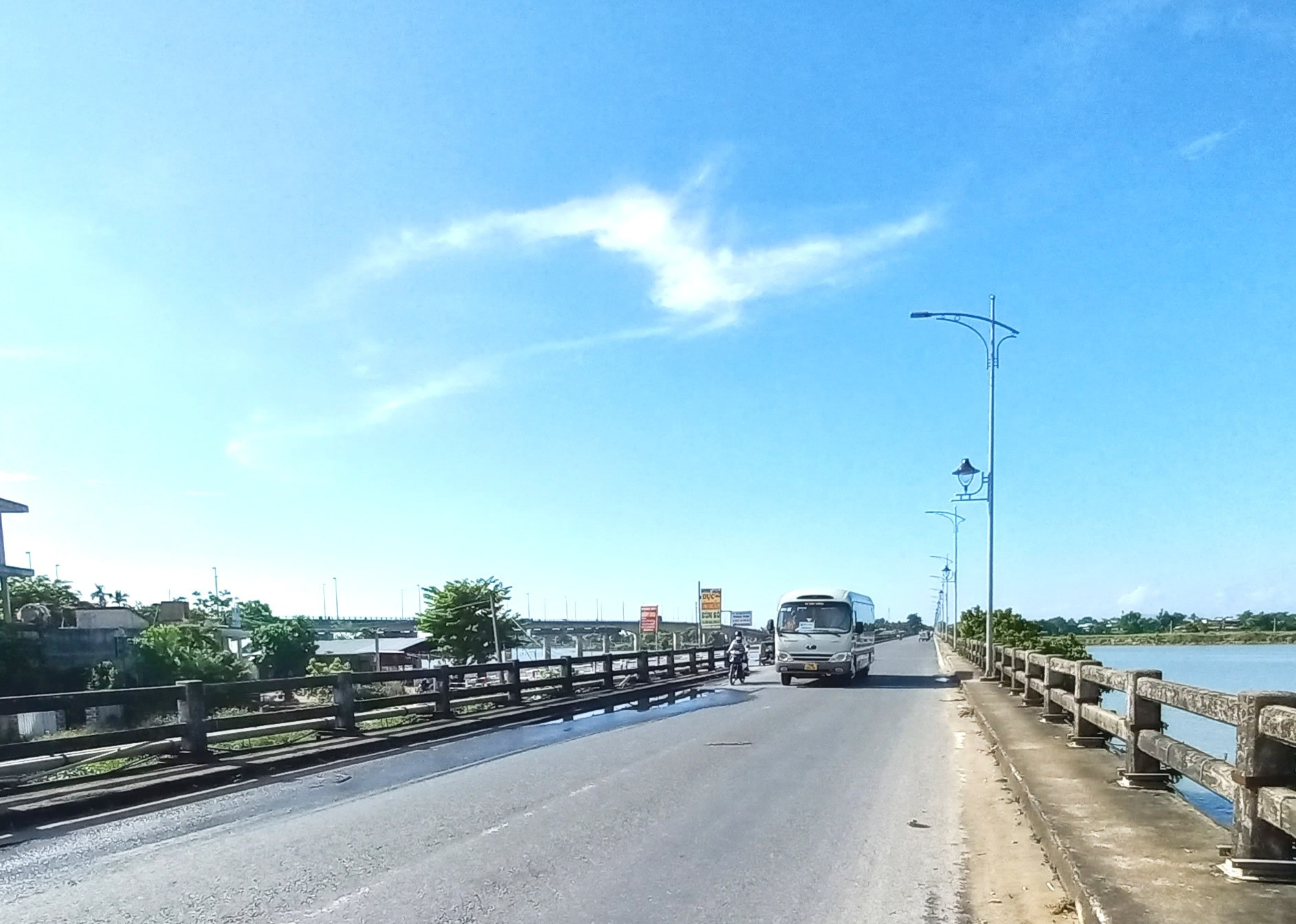 Cầu Câu Lâu cũ nối liền Điện Bàn - Duy Xuyên. Ảnh: CT