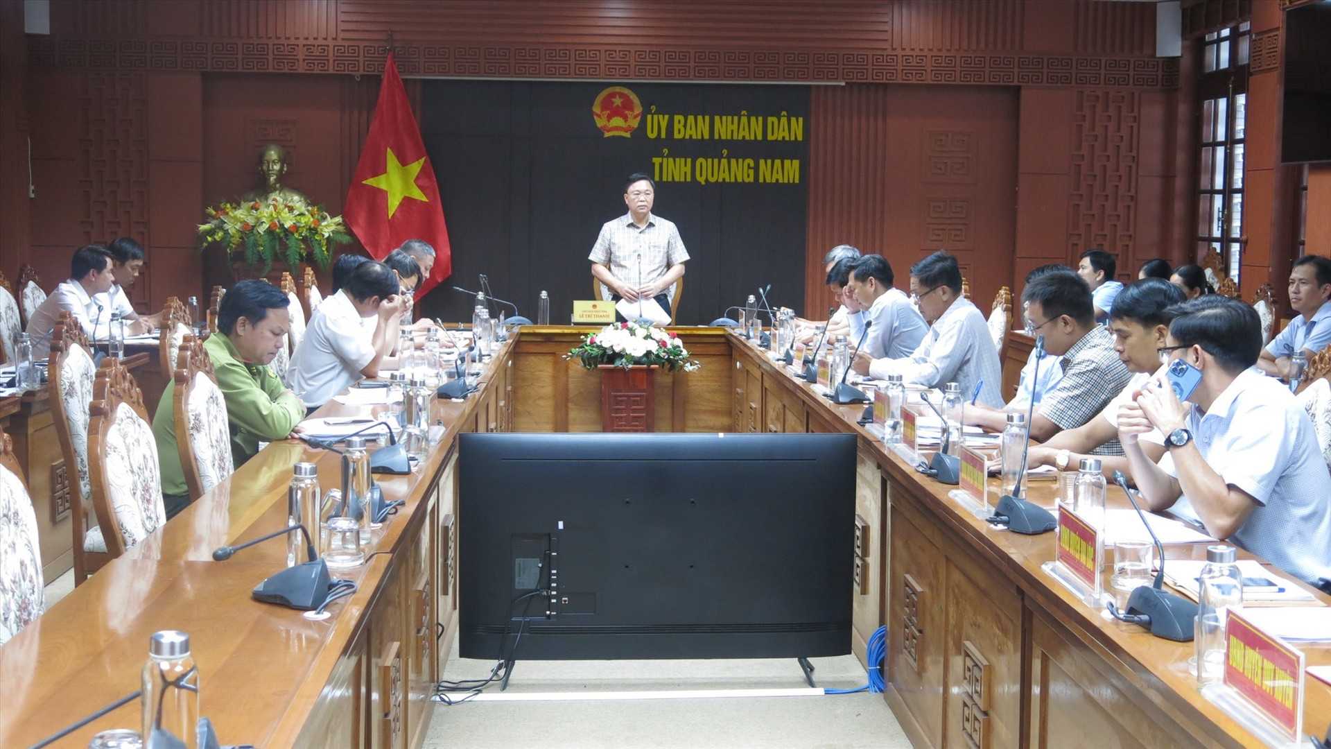 Chủ tịch UBND tỉnh Lê Trí Thanh chủ trì cuộc họp