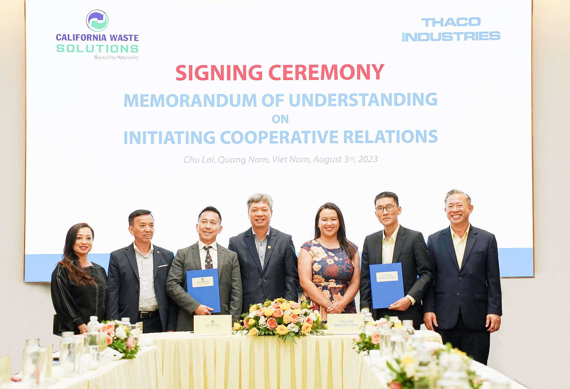 Đoàn quan chức, doanh nghiệp bang California (Hoa Kỳ) sang xúc tiến đầu tư và ký kết ghi nhớ, hợp tác đầu tư với Thaco Industries, Quảng Nam. Ảnh: T.D