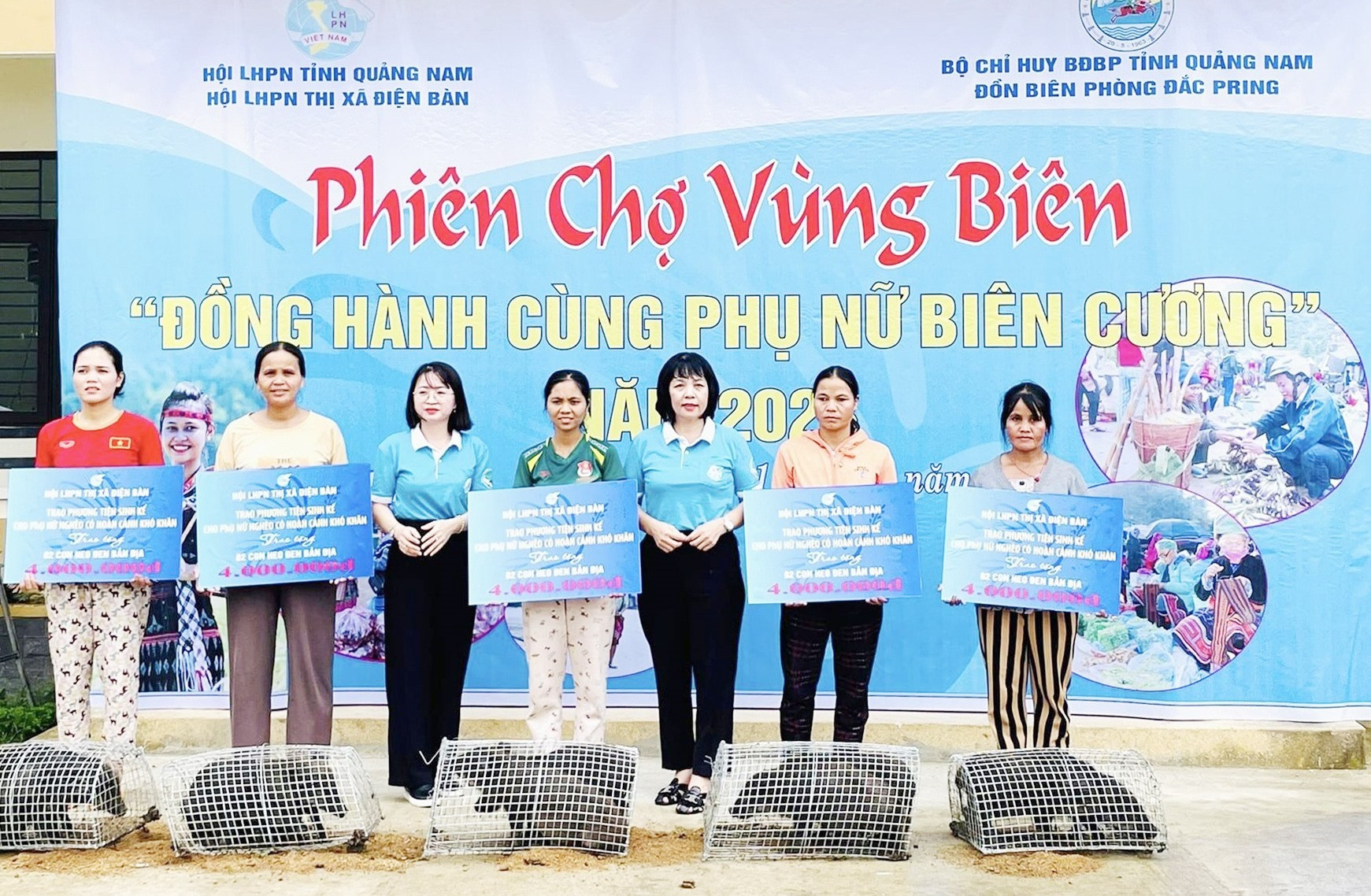 Hội LHPN thị xã Điện Bàn trao phương tiện sinh kế hỗ trợ phụ nữ xã Đắc Pre. Ảnh: Q.H