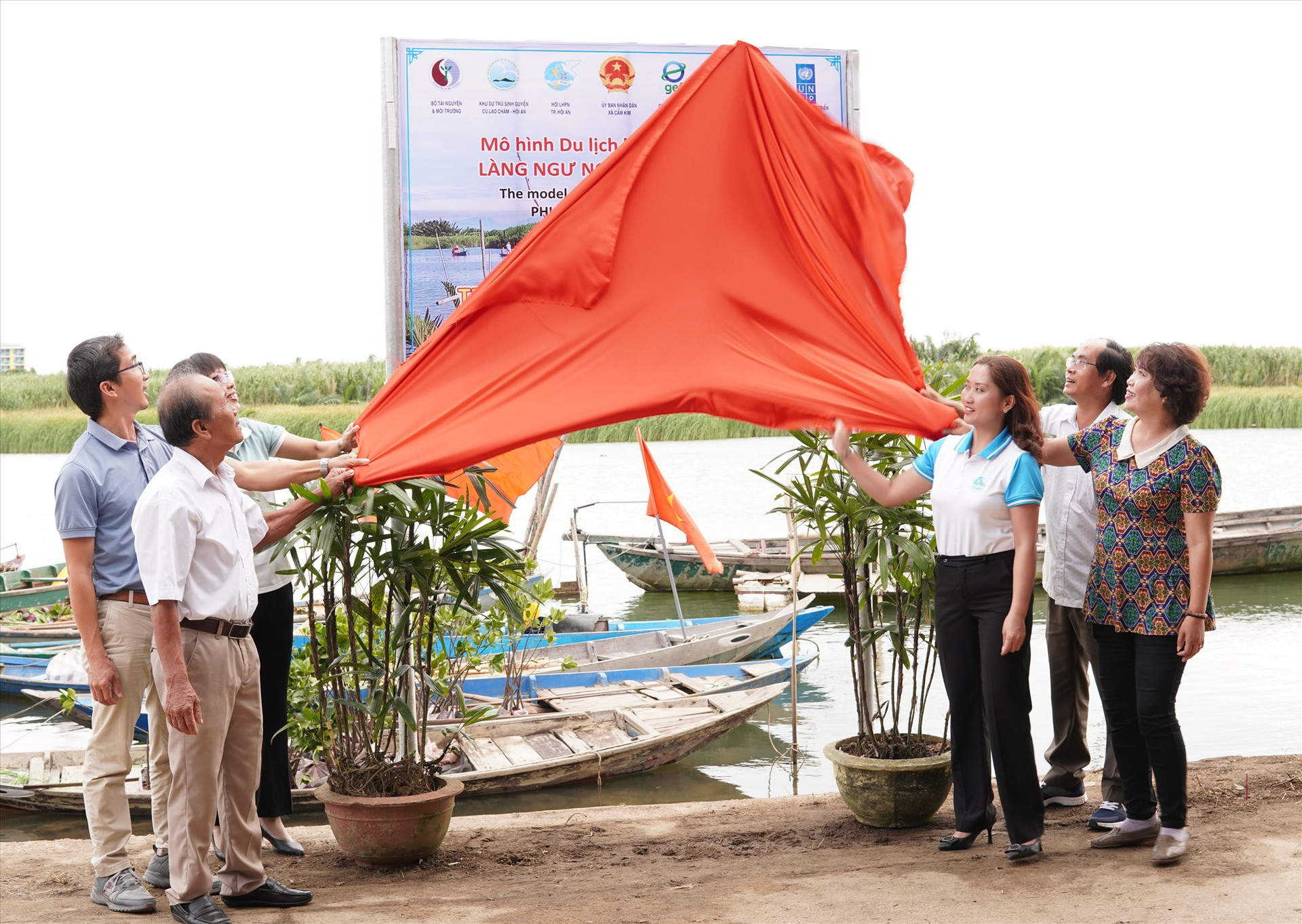 Mô hình du lịch học tập cộng đồng tại Cẩm Kim góp phần tạo sinh kế bền vững cho cộng đồng địa phương. Ảnh: P.Sơn