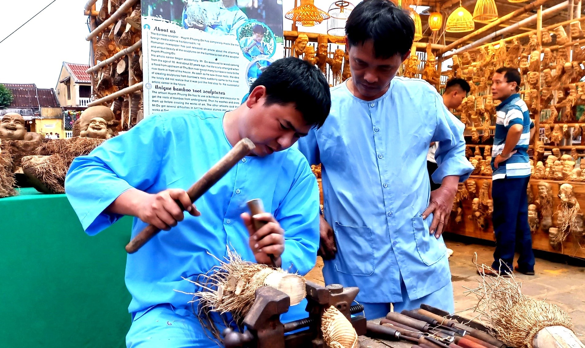 Nghệ nhân Huỳnh Phương Đỏ mong muốn học trò của mình đầu tư nhiều hơn công sức, tâm huyết cho mỗi đường nét tạo tác trên gốc tre.