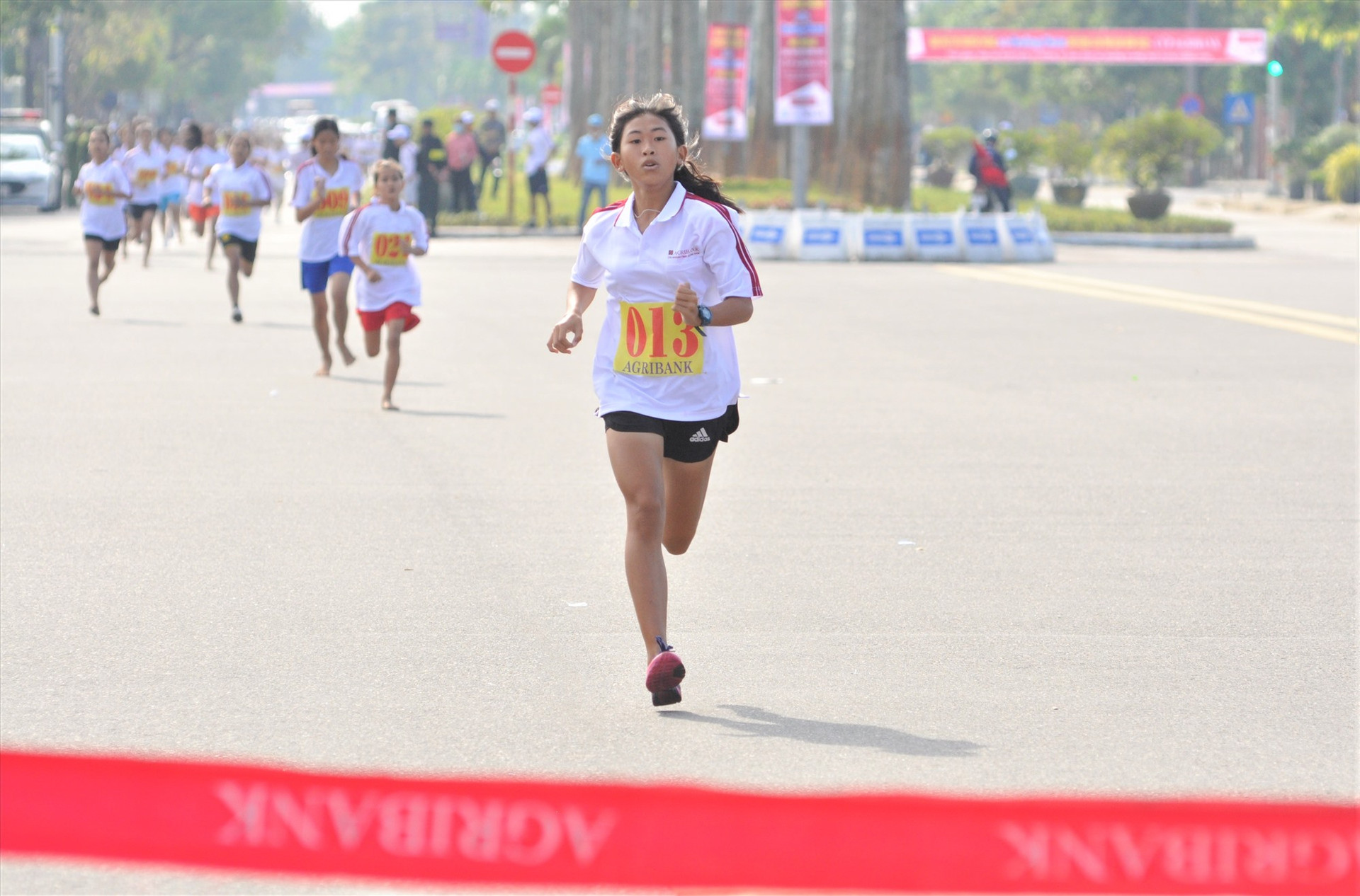 Giải Việt dã Báo Quảng Nam là ngày hội lớn của những người yêu mến môn chạy. Ảnh: T.V
